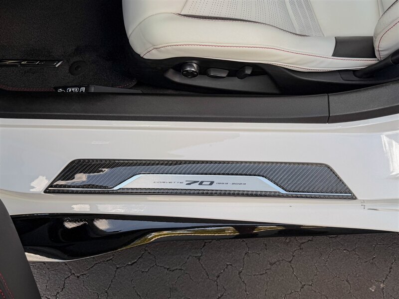 2023 Chevrolet Corvette Z06   - Photo 29 - Bonita Springs, FL 34134