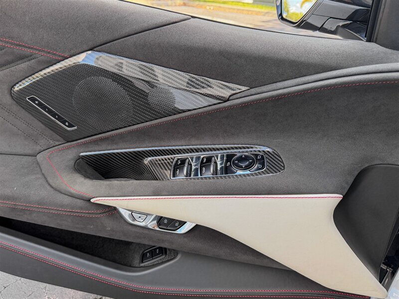 2023 Chevrolet Corvette Z06   - Photo 26 - Bonita Springs, FL 34134