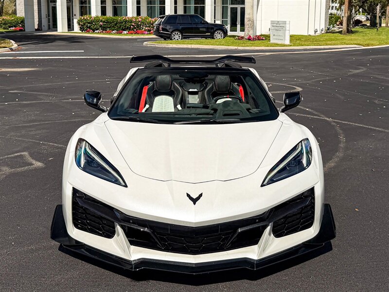 2023 Chevrolet Corvette Z06   - Photo 6 - Bonita Springs, FL 34134