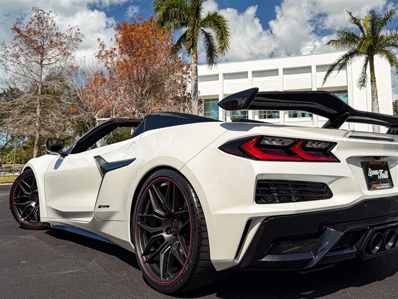2023 Chevrolet Corvette Z06   - Photo 52 - Bonita Springs, FL 34134