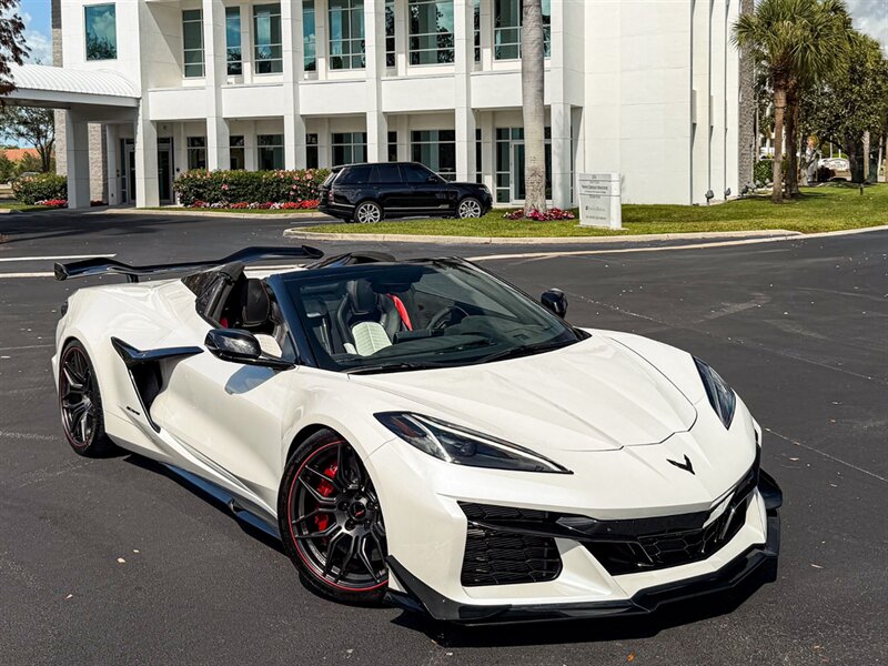 2023 Chevrolet Corvette Z06   - Photo 77 - Bonita Springs, FL 34134