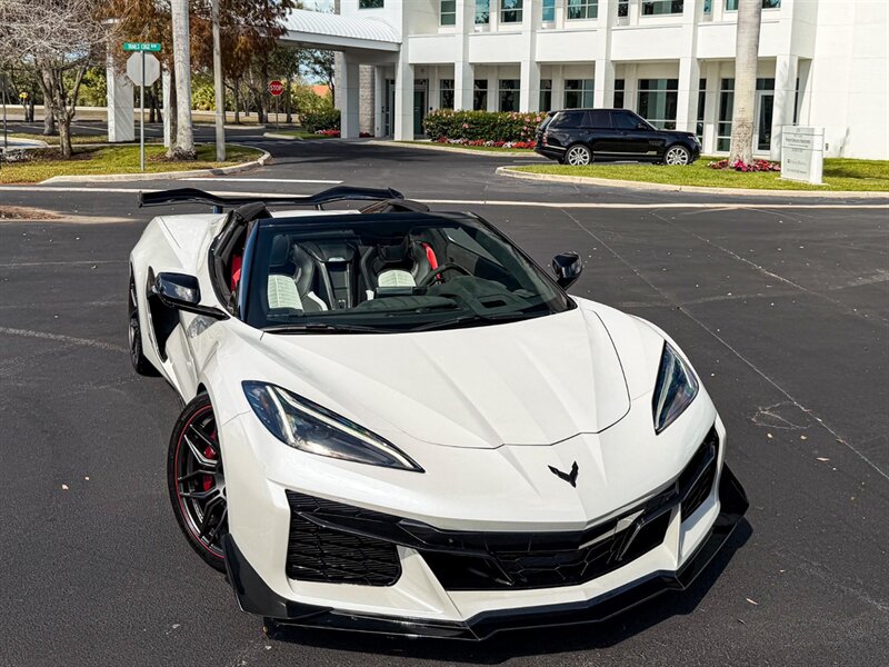 2023 Chevrolet Corvette Z06   - Photo 81 - Bonita Springs, FL 34134