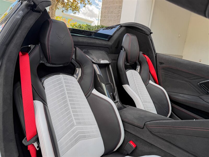 2023 Chevrolet Corvette Z06   - Photo 36 - Bonita Springs, FL 34134