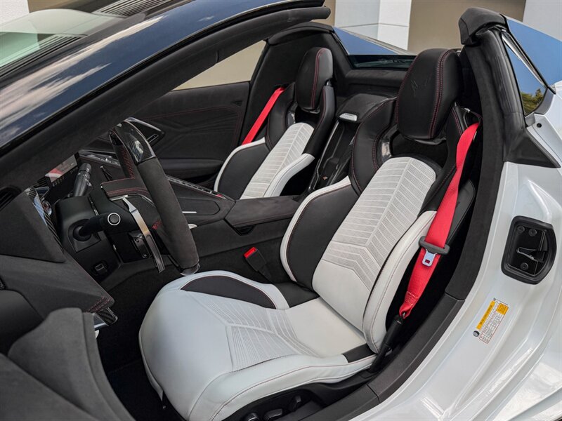 2023 Chevrolet Corvette Z06   - Photo 21 - Bonita Springs, FL 34134