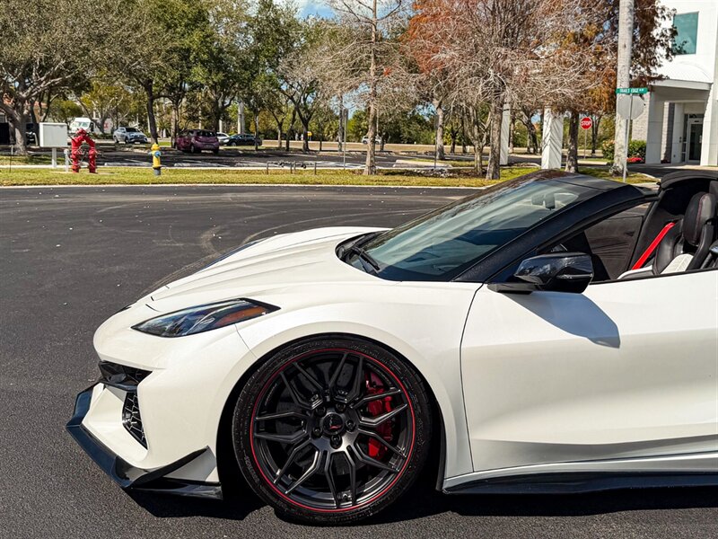 2023 Chevrolet Corvette Z06   - Photo 47 - Bonita Springs, FL 34134