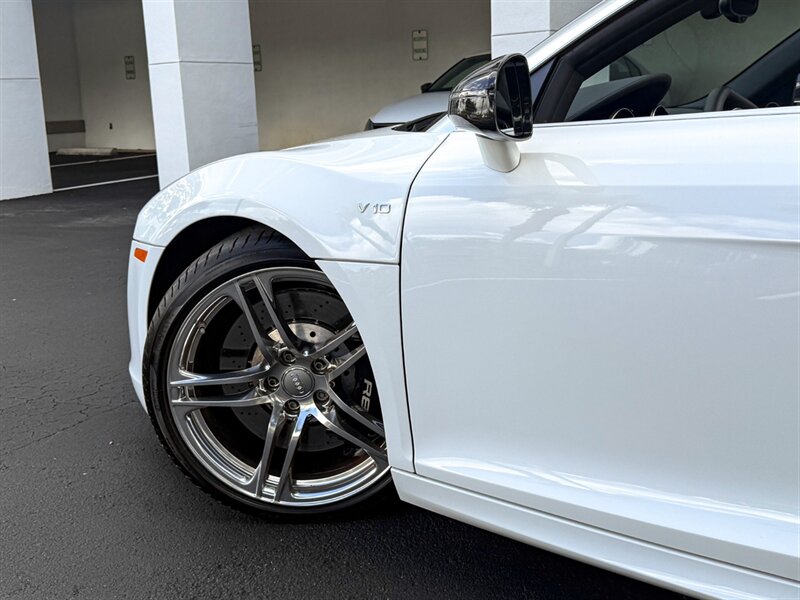 2011 Audi R8 5.2 quattro Spyder   - Photo 39 - Bonita Springs, FL 34134
