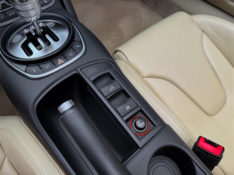 2011 Audi R8 5.2 quattro Spyder   - Photo 17 - Bonita Springs, FL 34134