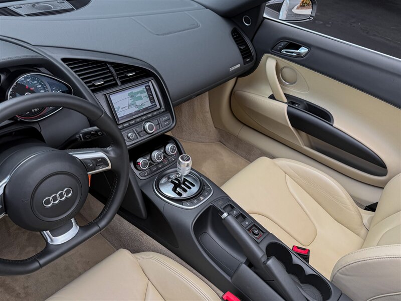 2011 Audi R8 5.2 quattro Spyder   - Photo 13 - Bonita Springs, FL 34134