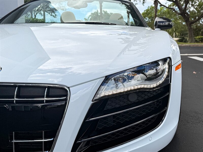 2011 Audi R8 5.2 quattro Spyder   - Photo 3 - Bonita Springs, FL 34134