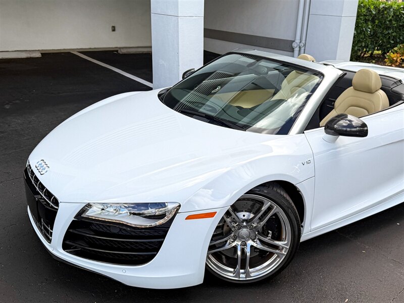 2011 Audi R8 5.2 quattro Spyder   - Photo 8 - Bonita Springs, FL 34134