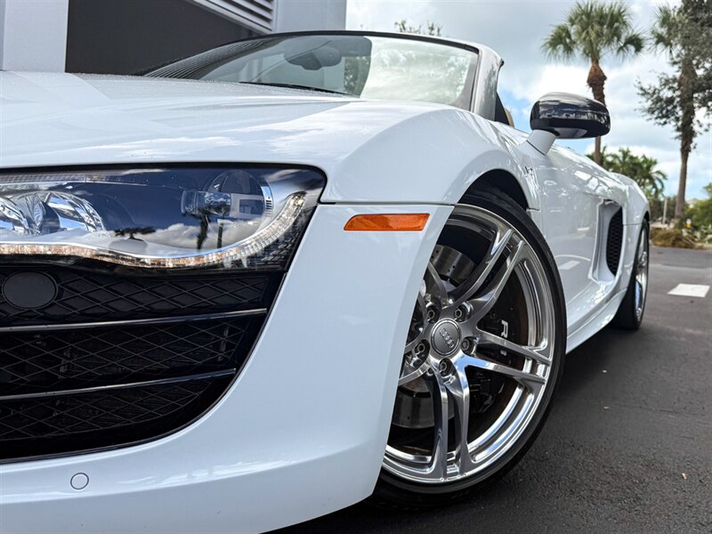 2011 Audi R8 5.2 quattro Spyder   - Photo 10 - Bonita Springs, FL 34134