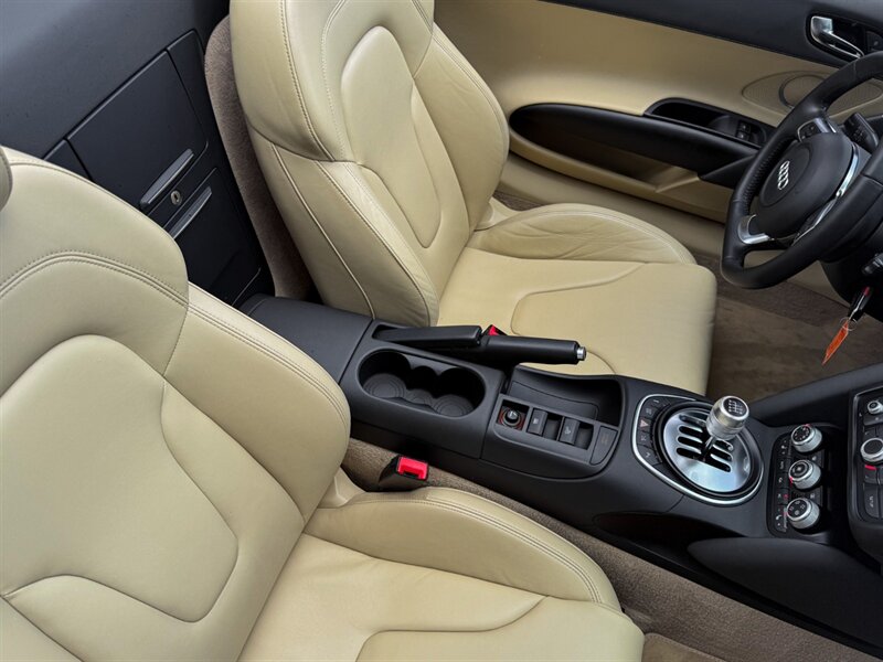 2011 Audi R8 5.2 quattro Spyder   - Photo 27 - Bonita Springs, FL 34134