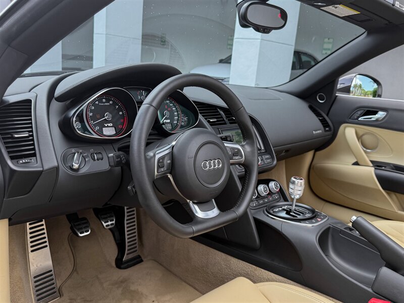 2011 Audi R8 5.2 quattro Spyder   - Photo 11 - Bonita Springs, FL 34134