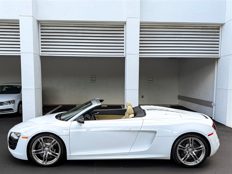 2011 Audi R8 5.2 quattro Spyder   - Photo 32 - Bonita Springs, FL 34134
