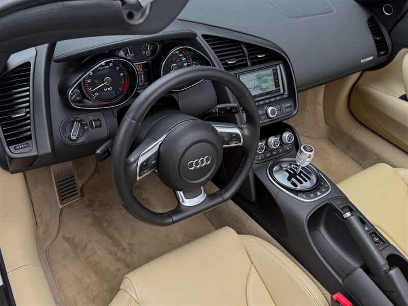 2011 Audi R8 5.2 quattro Spyder   - Photo 24 - Bonita Springs, FL 34134