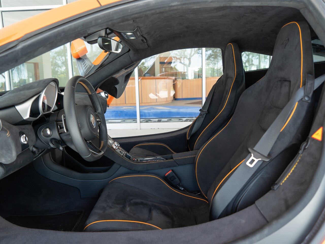 2015 McLaren 650S Coupe   - Photo 13 - Bonita Springs, FL 34134