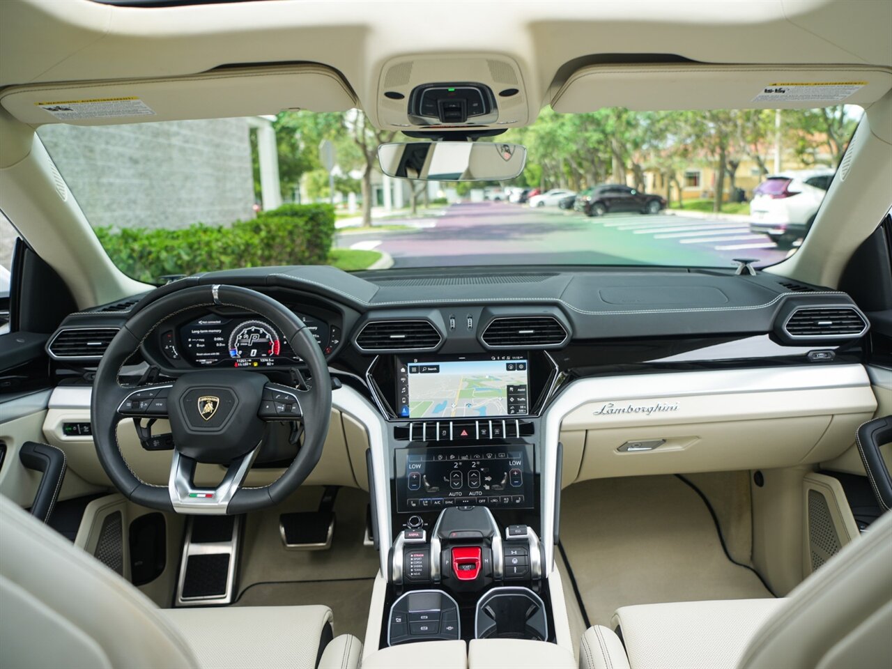 2020 Lamborghini Urus photo 29