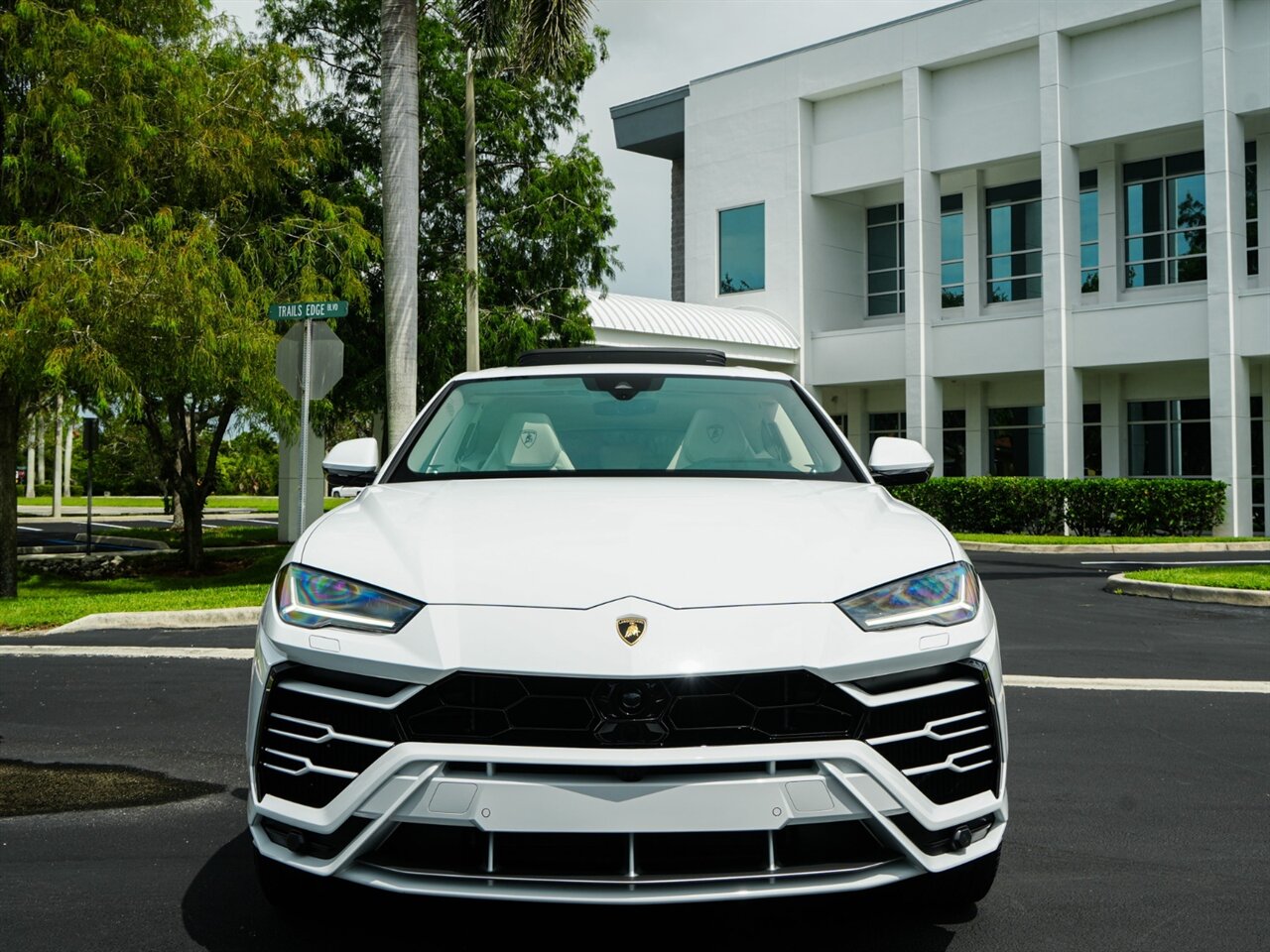 2020 Lamborghini Urus photo 4