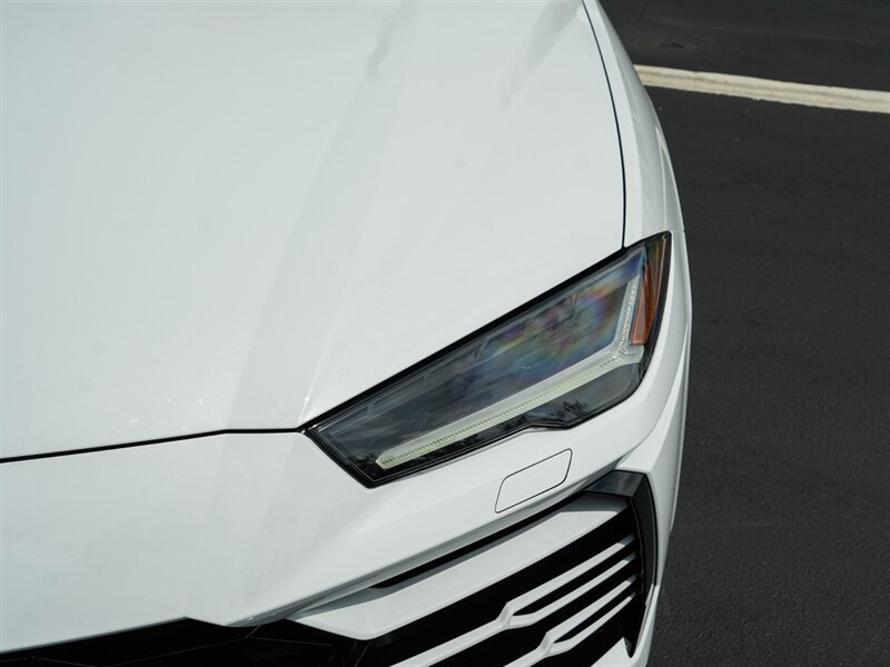 2020 Lamborghini Urus   - Photo 3 - Bonita Springs, FL 34134