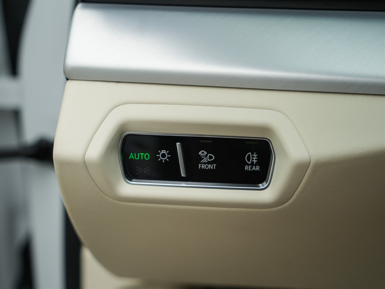 2020 Lamborghini Urus   - Photo 25 - Bonita Springs, FL 34134