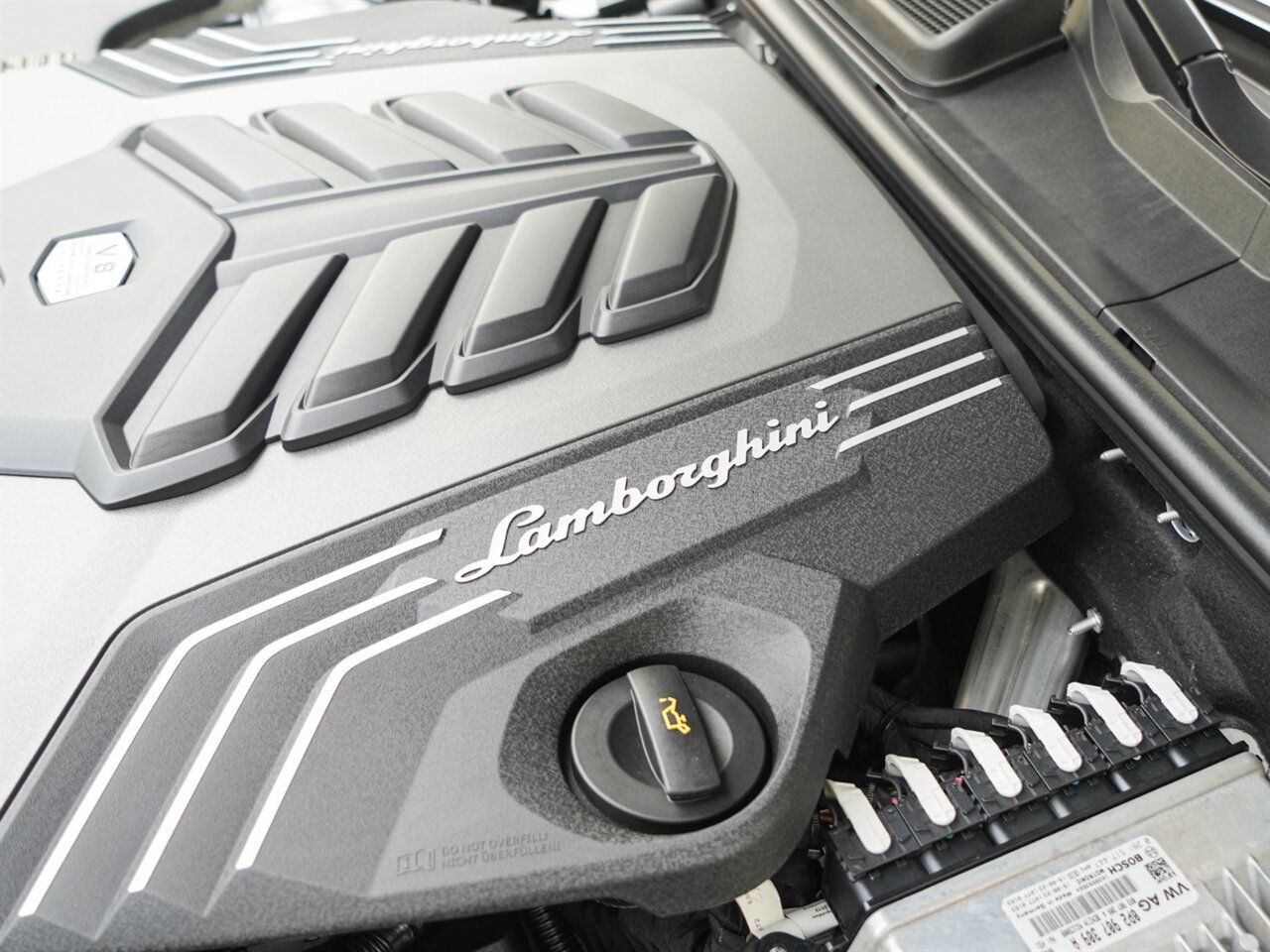 2020 Lamborghini Urus photo 43