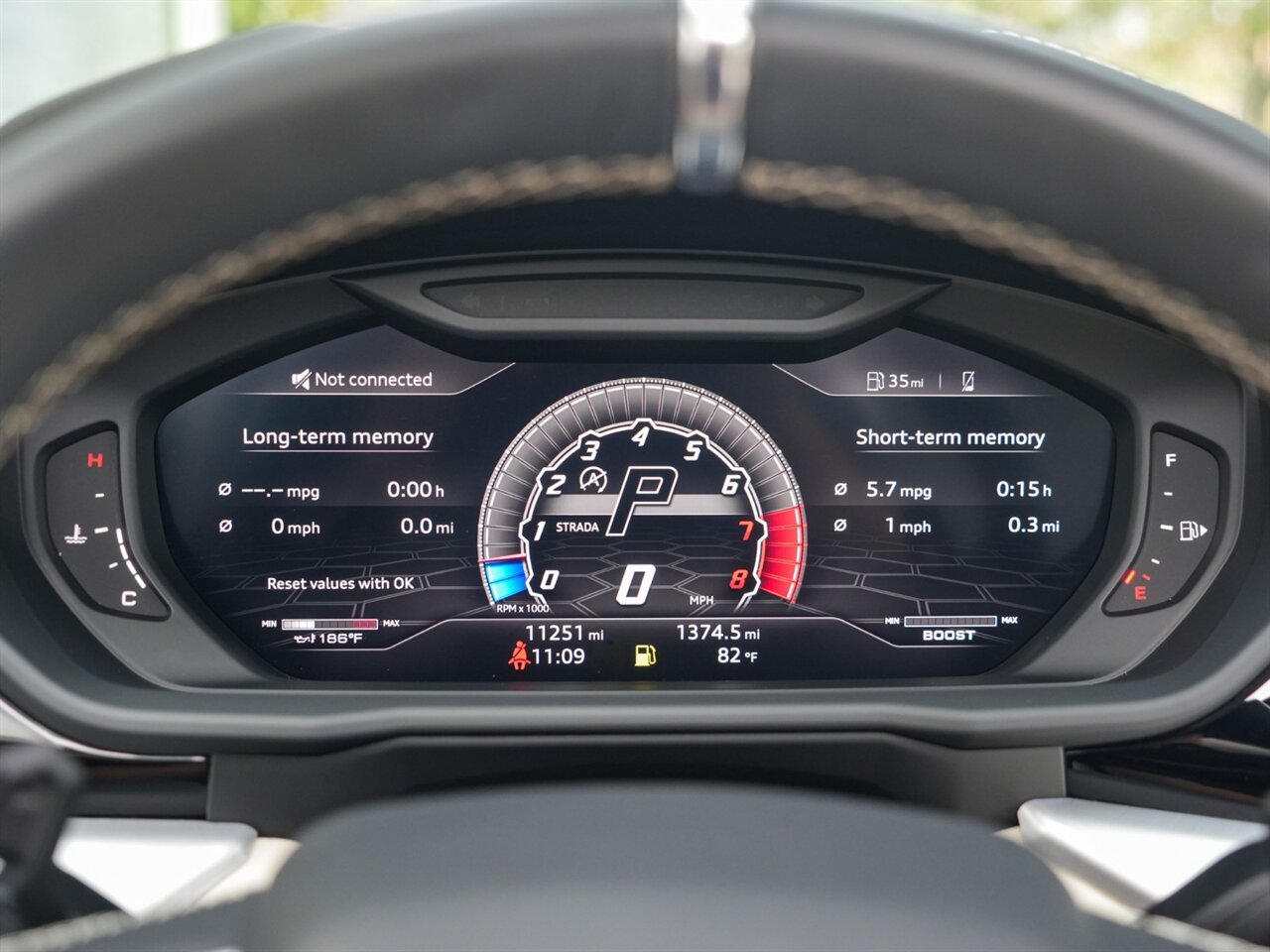 2020 Lamborghini Urus photo 11