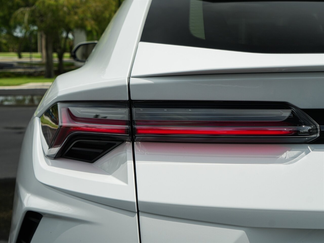 2020 Lamborghini Urus photo 57