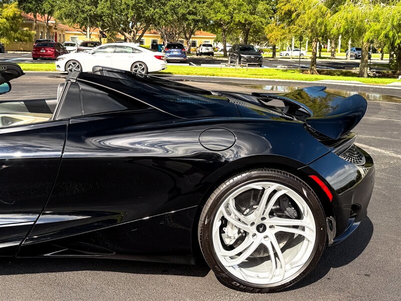 2024 McLaren 750S Spider - Photo 40 - Bonita Springs, FL 34134
