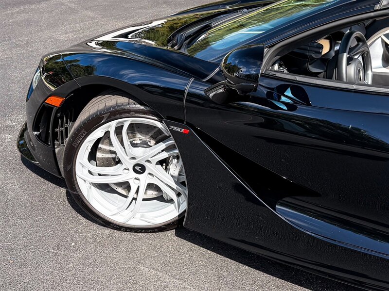 2024 McLaren 750S Spider - Photo 44 - Bonita Springs, FL 34134