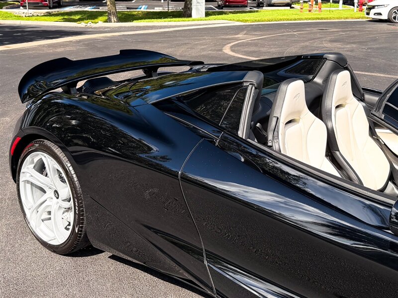 2024 McLaren 750S Spider - Photo 60 - Bonita Springs, FL 34134