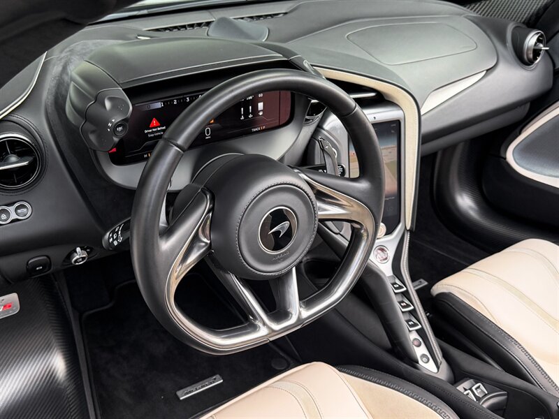 2024 McLaren 750S Spider - Photo 28 - Bonita Springs, FL 34134