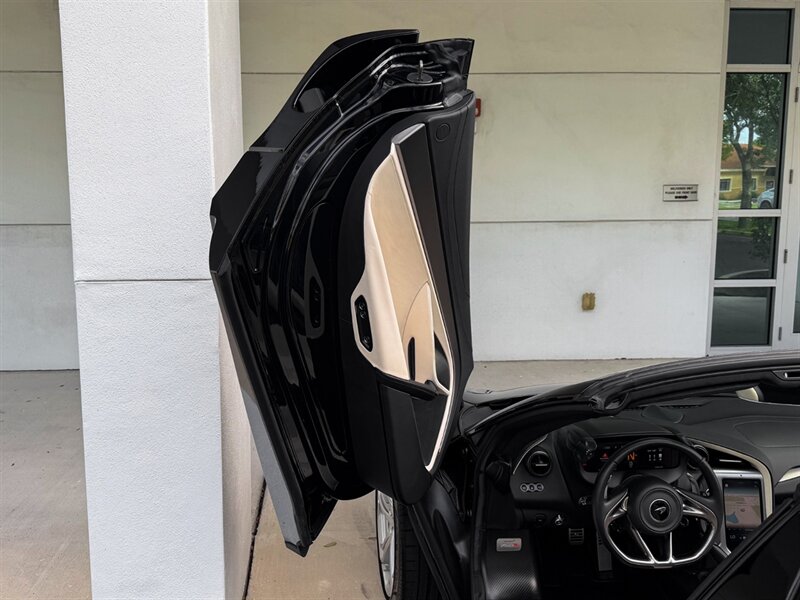 2024 McLaren 750S Spider - Photo 26 - Bonita Springs, FL 34134