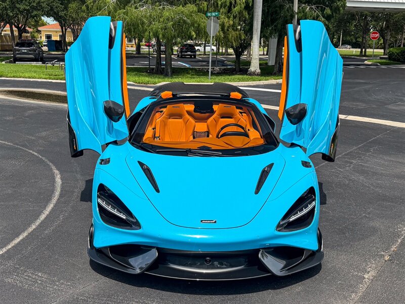 2022 McLaren 765LT Spider - Photo 5 - Bonita Springs, FL 34134