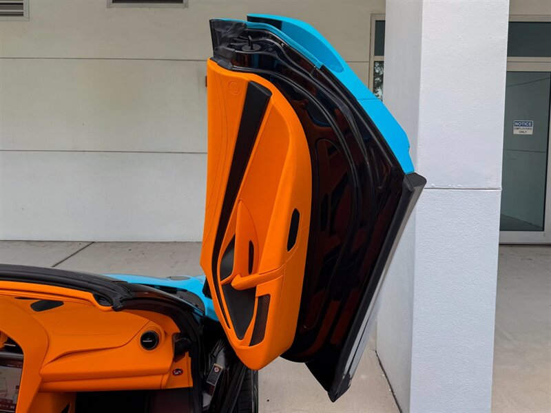 2022 McLaren 765LT Spider - Photo 39 - Bonita Springs, FL 34134