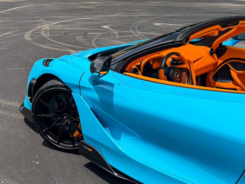 2022 McLaren 765LT Spider - Photo 49 - Bonita Springs, FL 34134