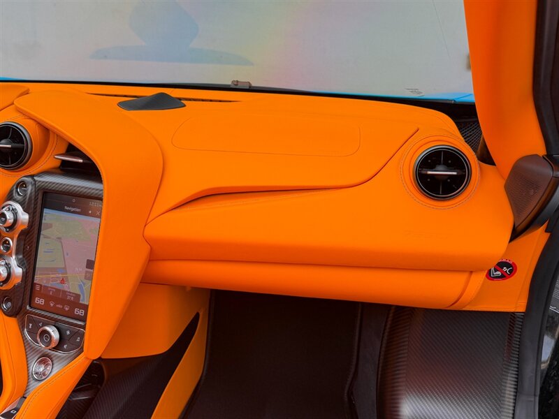 2022 McLaren 765LT Spider - Photo 38 - Bonita Springs, FL 34134