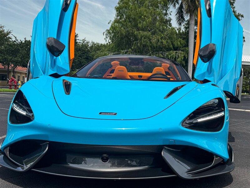 2022 McLaren 765LT Spider - Photo 3 - Bonita Springs, FL 34134