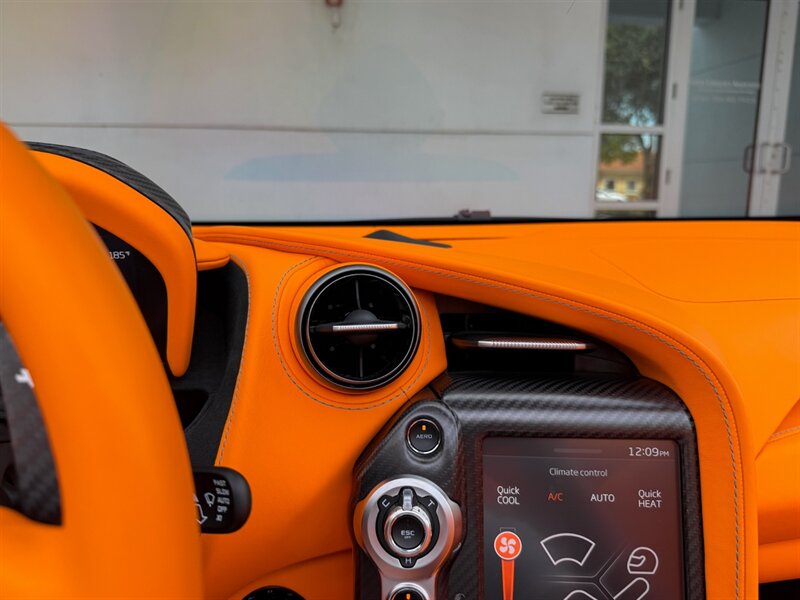 2022 McLaren 765LT Spider - Photo 17 - Bonita Springs, FL 34134