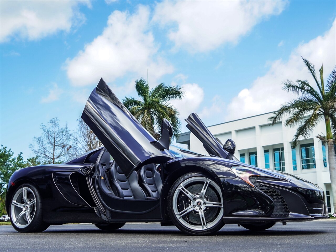 2015 McLaren 650S Spider   - Photo 41 - Bonita Springs, FL 34134