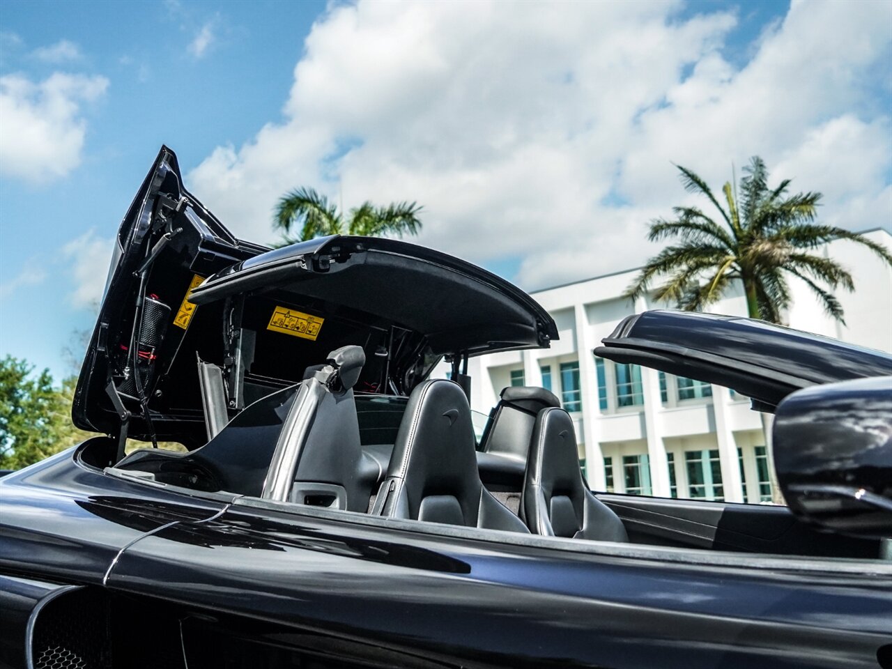 2015 McLaren 650S Spider   - Photo 44 - Bonita Springs, FL 34134