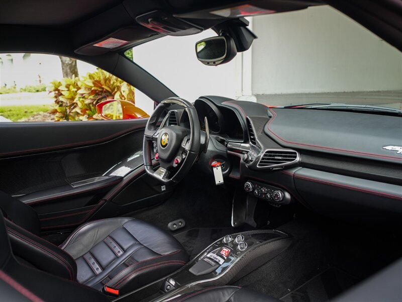 2012 Ferrari 458 Italia   - Photo 25 - Bonita Springs, FL 34134