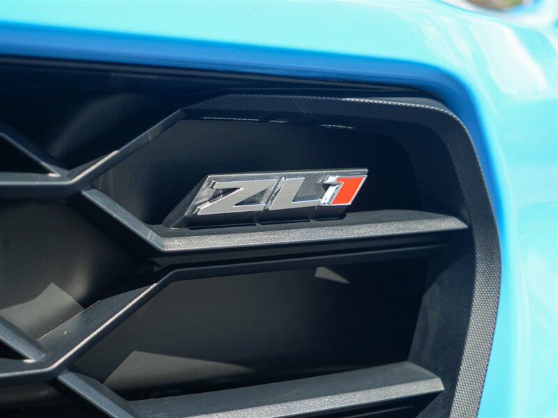 2023 Chevrolet Camaro ZL1   - Photo 4 - Bonita Springs, FL 34134