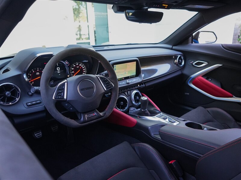 2023 Chevrolet Camaro ZL1   - Photo 2 - Bonita Springs, FL 34134