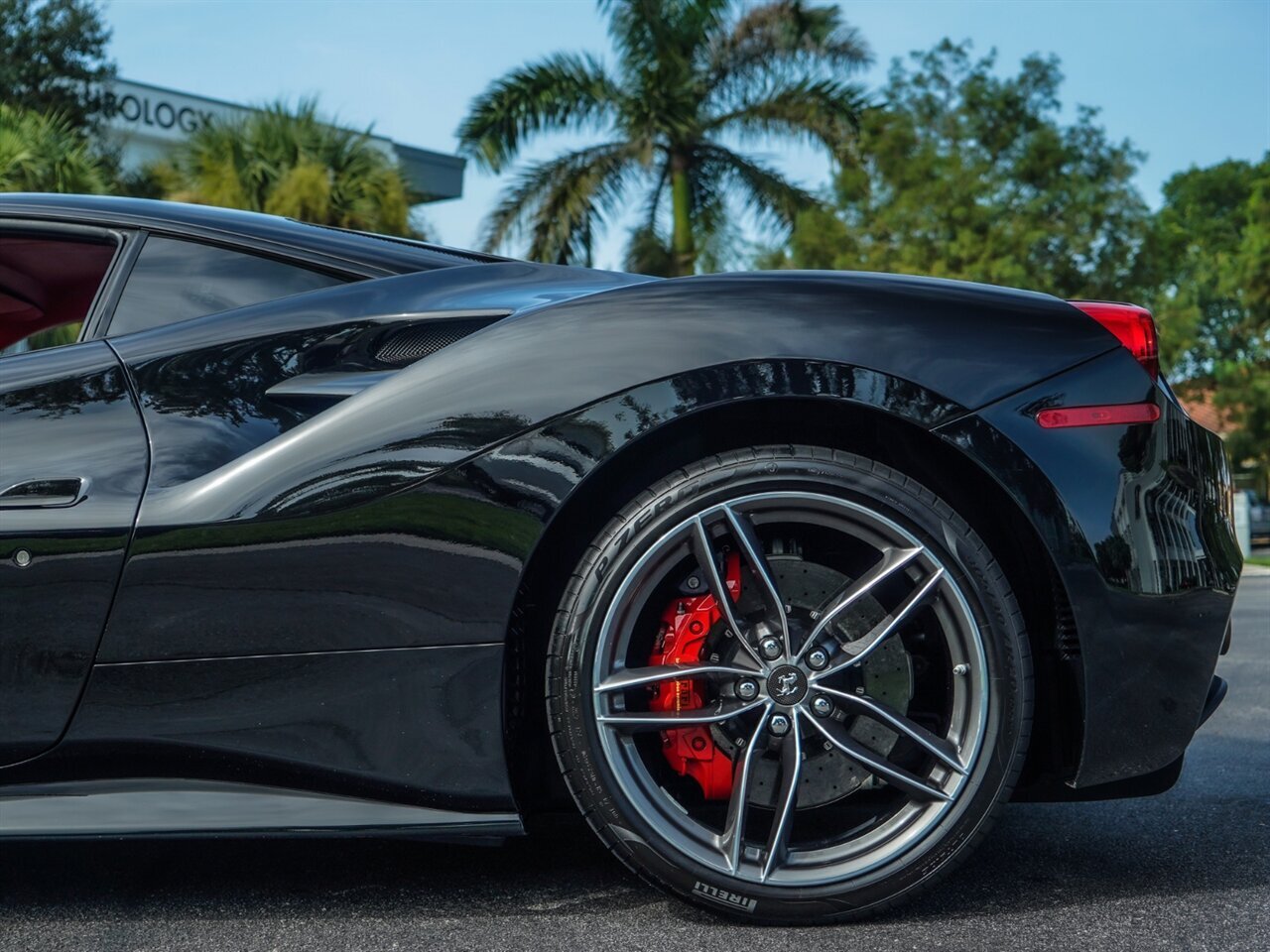 2018 Ferrari 488 GTB   - Photo 34 - Bonita Springs, FL 34134