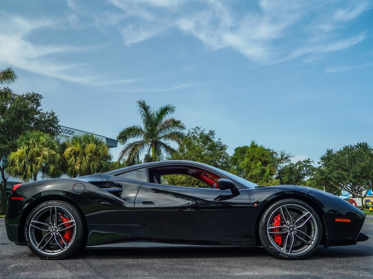 2018 Ferrari 488 GTB   - Photo 41 - Bonita Springs, FL 34134