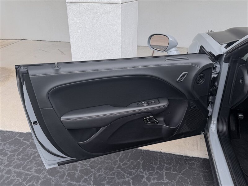 2022 Dodge Challenger SRT Hellcat Redeye - Photo 26 - Bonita Springs, FL 34134