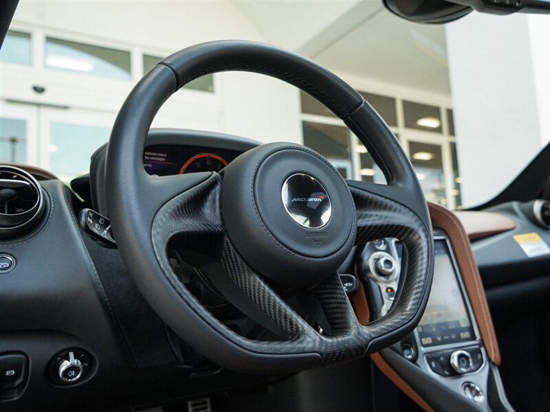 2018 McLaren 720S Luxury - Photo 17 - Bonita Springs, FL 34134