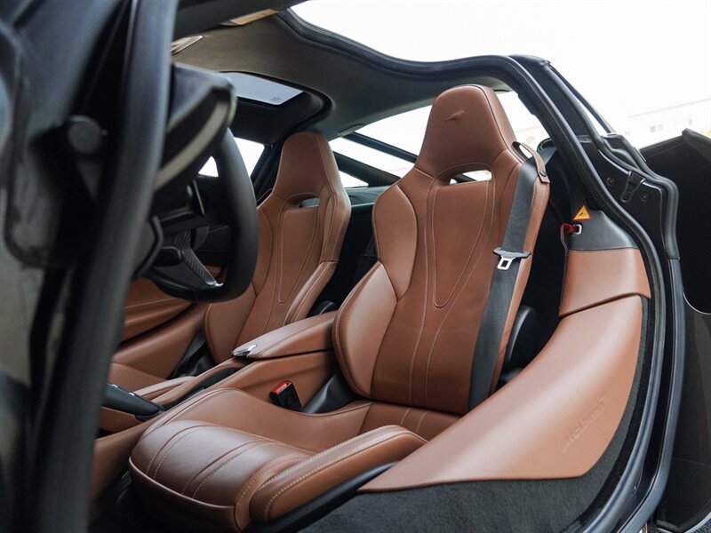 2018 McLaren 720S Luxury - Photo 24 - Bonita Springs, FL 34134