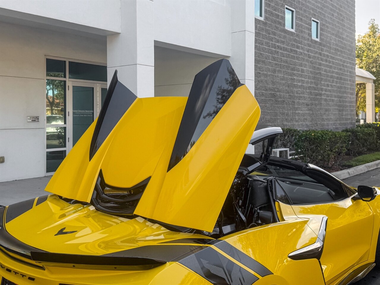 2025 Chevrolet Corvette Z06   - Photo 64 - Bonita Springs, FL 34134