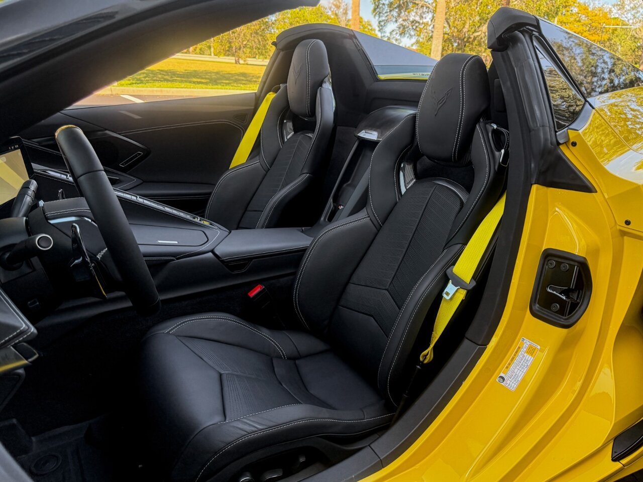 2025 Chevrolet Corvette Z06   - Photo 18 - Bonita Springs, FL 34134